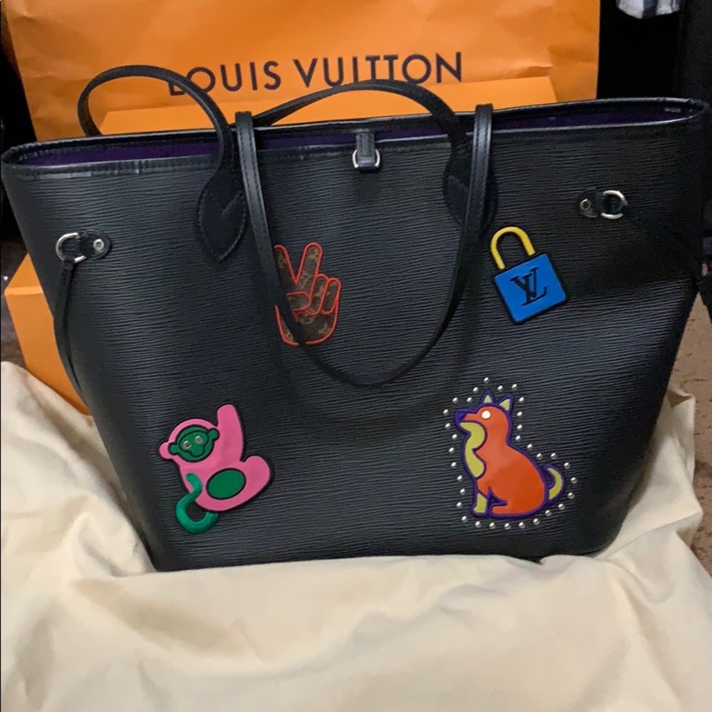 Louis Vuitton black epi neverfull stickers